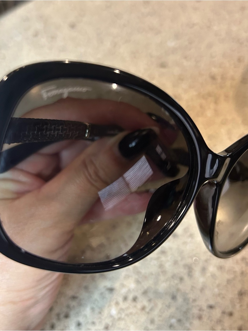 Salvatore Ferragamo SF744SLA Black Oversized Sunglasses W/ Case⁠ - Picture 5 of 12